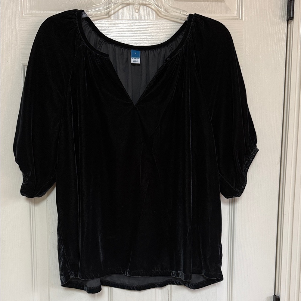 Elegant Black Velvet Women's Top